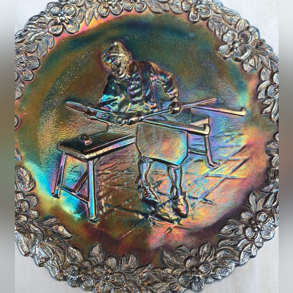 Vintage FENTON Carnival Glass Iridescent Green #1Craftsman  Collector Plate 1970 - Picture 6 of 6
